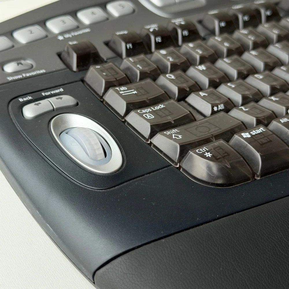 Microsoft Wireless Desktop Elite Ergonomic Keyboard Model 1011 *Missing Dongle*